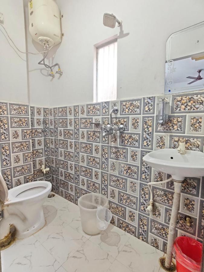 فاراناسي Kohinoor Guest House المظهر الخارجي الصورة