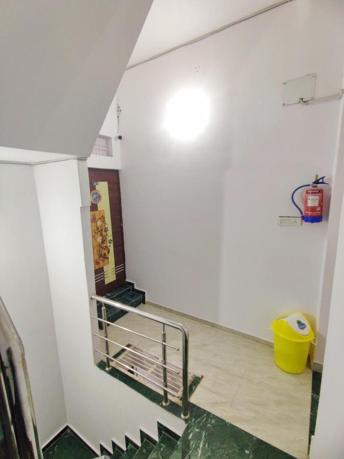 فاراناسي Kohinoor Guest House المظهر الخارجي الصورة