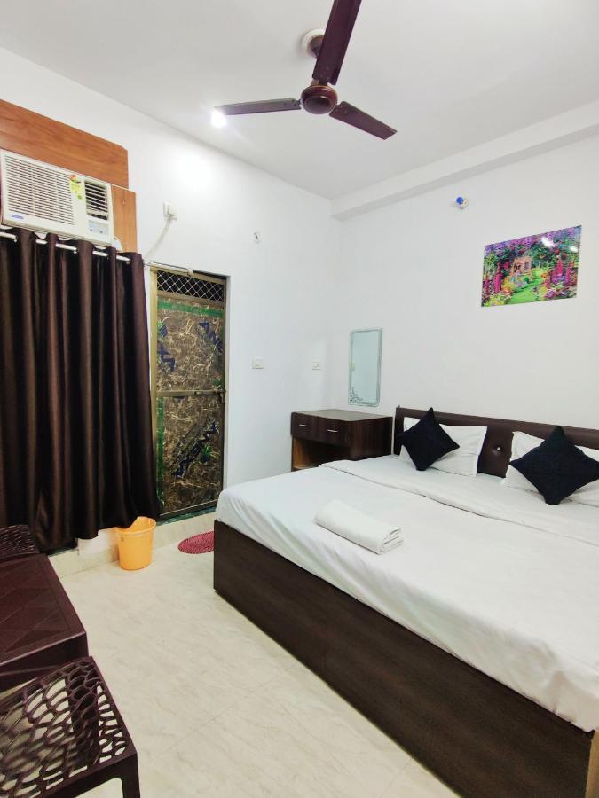 فاراناسي Kohinoor Guest House المظهر الخارجي الصورة